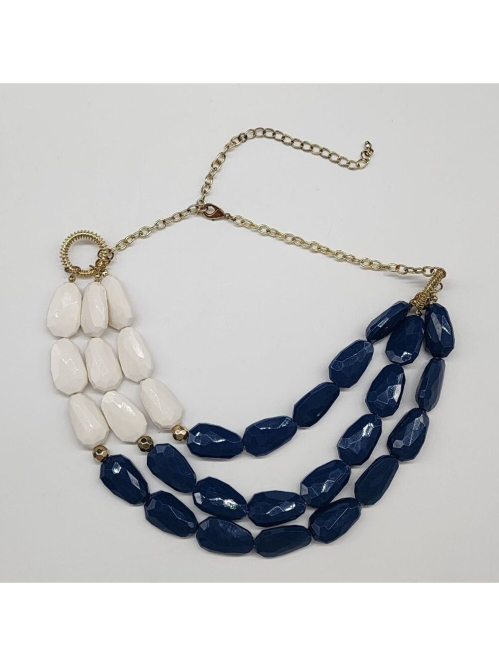 1980s Navy Blue & White Faceted Lucite Bead Necklace UV Glow Gold Chain VTG